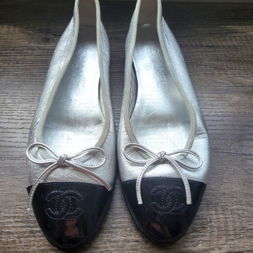 Chanel Ballet Flats, Silver and Black, size 7.5